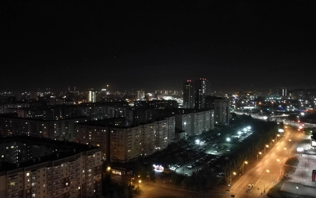 Na Alekseeva s Vidom na Gorod Flat