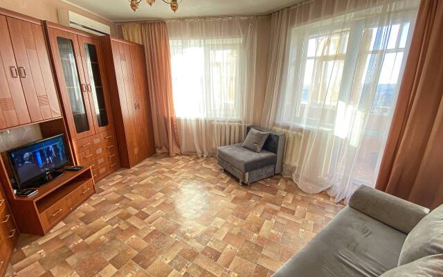 Kvartira V Shagovoy Dostupnosti Do Naberezhnoy Na Ul. Krasnoarmeyskoy Flat