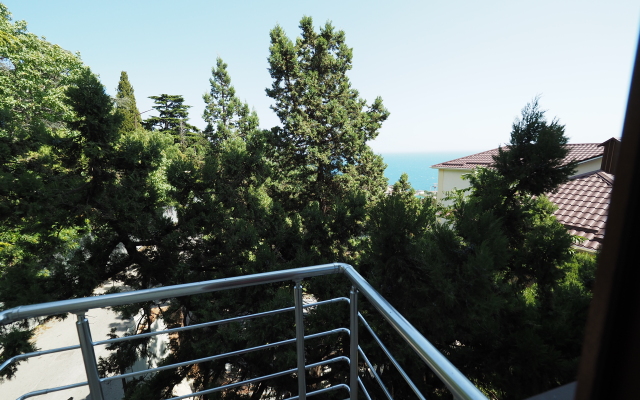 Peyzazh Guest House