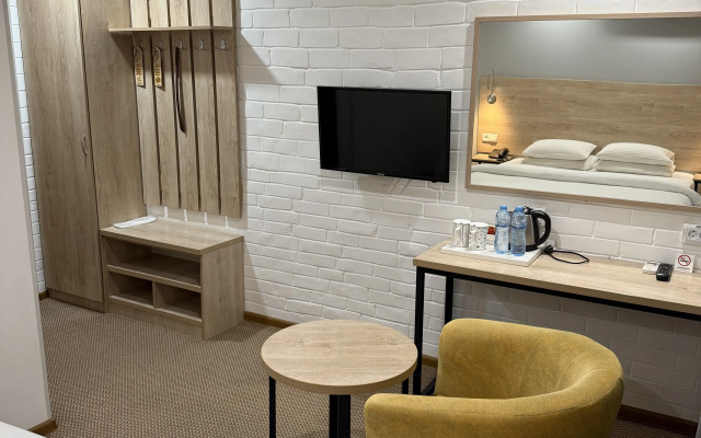 Afsona Hotel