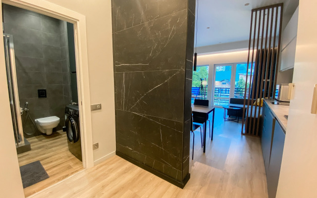 Студия с террасой с панорамным видом на горы