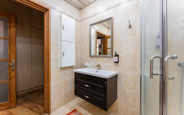 KeyGo #0159, 1 Bedroom, Balcony ,City Center Apartments
