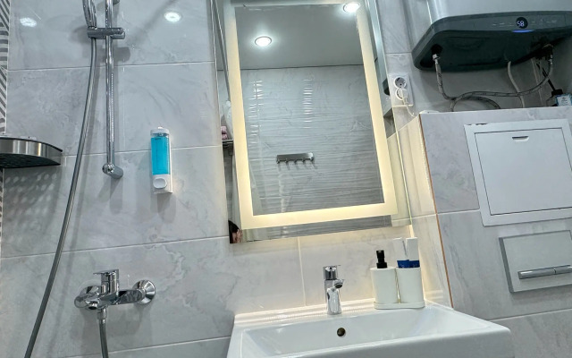 Elitnaya Studiya v Tsentre Goroda Flat