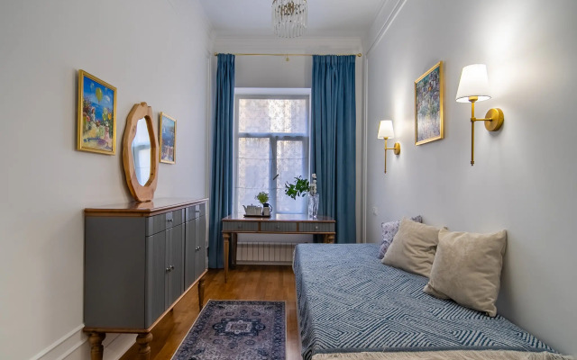 Trekhkomnatnaya Parusa Flat