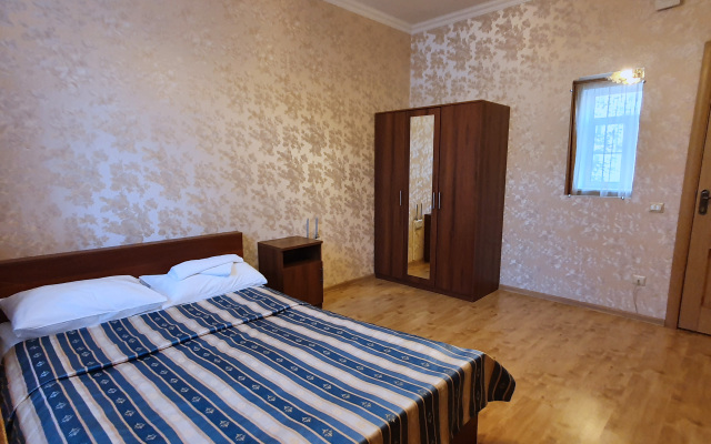 Admiral Hotel
