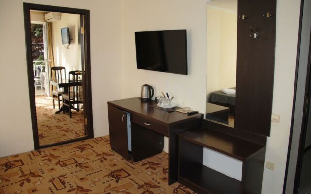 Persona Guest Hause