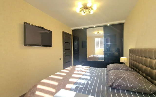 Dvukhkomnatnaya V Tsentre Goroda Flat