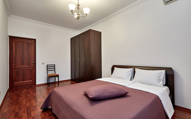 Dvukhkomnatnaya Turisticheskaya 6 Flat