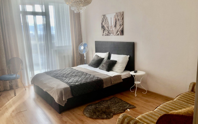 Квартира на  Эпроновской 1