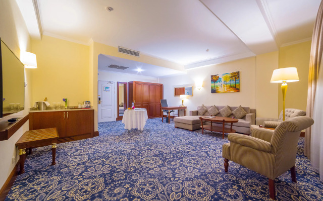 Hotel Ramada by Wyndham Almaty