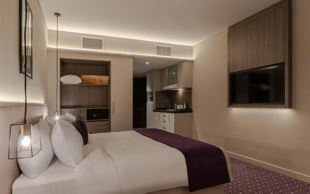 Leva Hotel and Suites Mazaya Centre