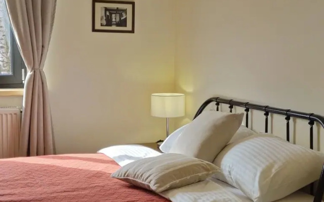 Ryadom C Naberezhnoy Reki Pregolya Flat