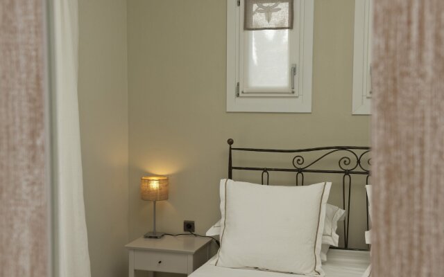 Ammos Naxos Hotel
