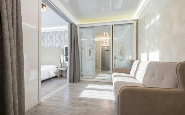 Апартаменты Эксклюзивные с ванной на балконе и видом на Marriott в ЖК Центральный