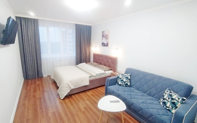 2-h komnatniye Lyuks V Tsentre Novyij Dom Apartments, 75 m2