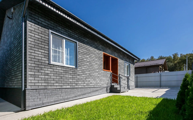 Частный дом с русской баней и банным чаном