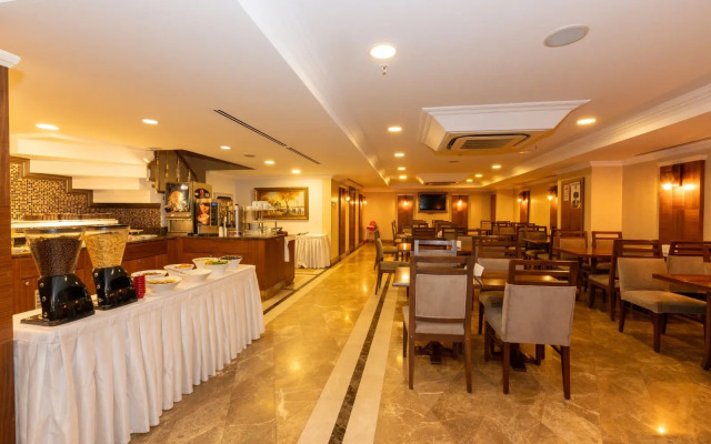 Crestium Hotel Prime Square