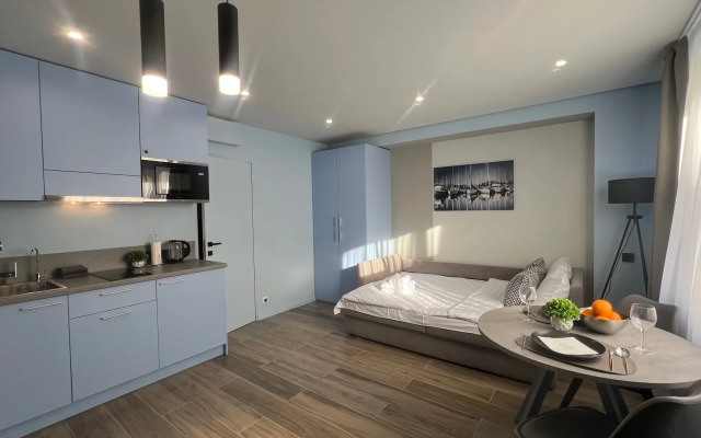 U Chasovoy Bashni Golubye Apartments