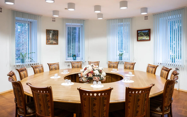 Gostinichny Kompleks Park-Hotel Belovezhskaya Puscha