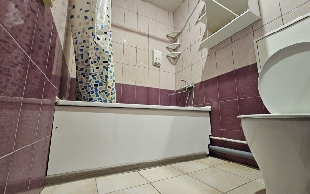 L.v.hotels Na Pervomayskoy 18a Flat