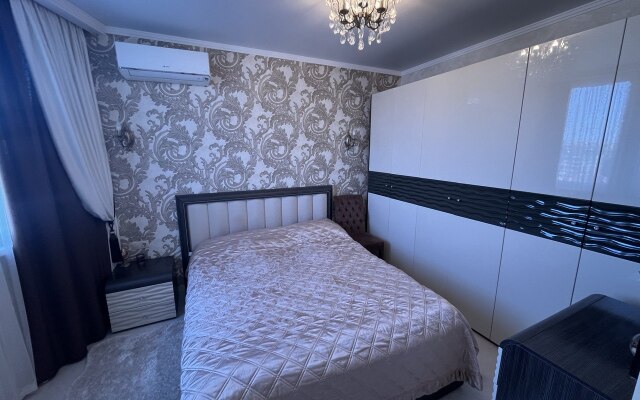 4-Kh Komnatnye V Zhk Elit U Morya Apartments