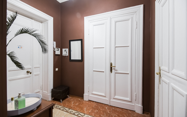 Квартира GM Apartments в Сталинской высотке