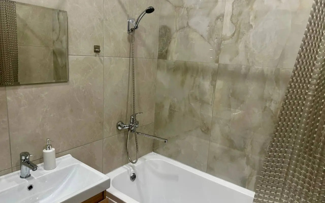 Квартира Уютная у Аэропорта в Центре Города