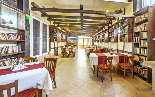Coop Hotel