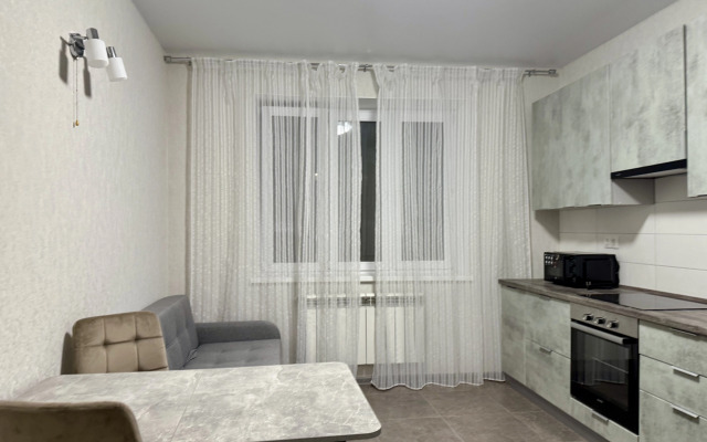 Elegantnaya Yevro 2 U Platonovskogo Flat