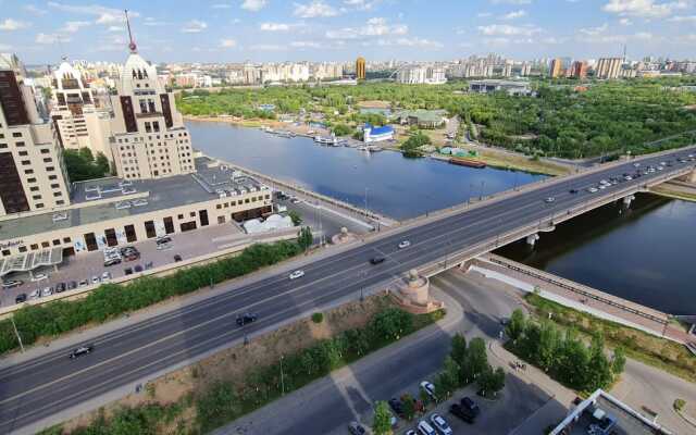 Simfoniya Trekhkomnatnye Na Naberezhnoy Apartments