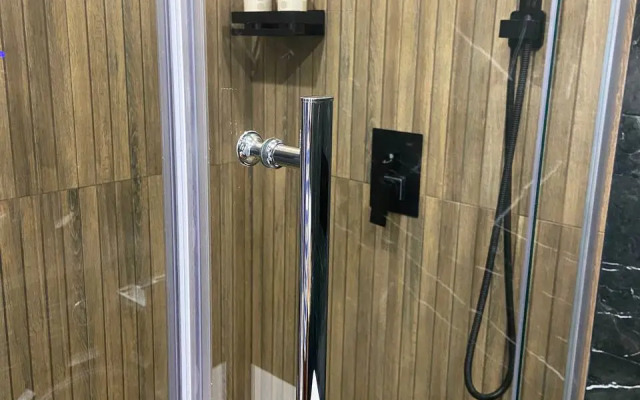 Апартаменты с Балконом и Видом на Русский Мост