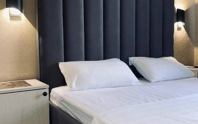 Rush Hotel