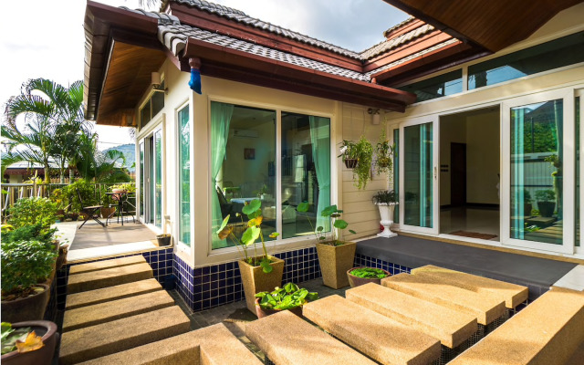 Spacious villa with private pool and parking Villa