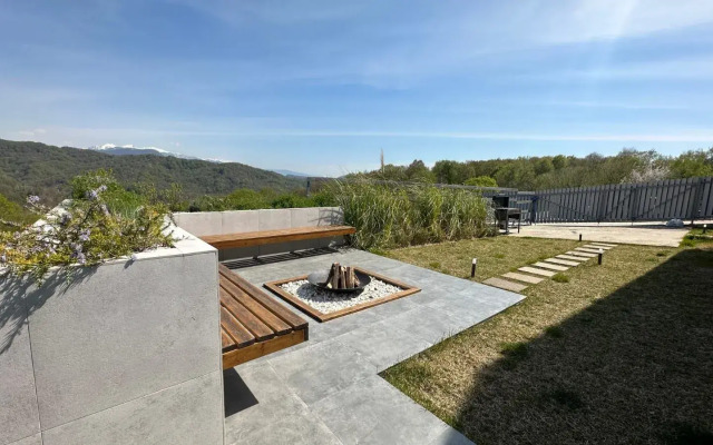 S Panoramnym Vidom Na Gory Private House