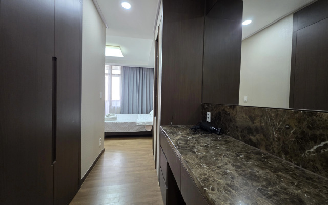 2j Etazh S Shikarnym Vidom Na Mechet, Ryadom S Posol'stvom SSHA Apartment