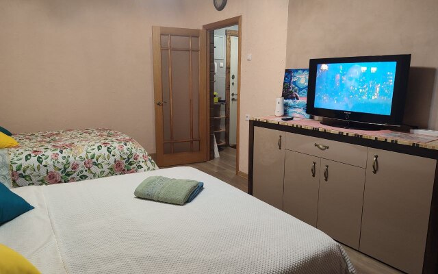 Live-In-Comfort Na Tvorchestva 3 Flat