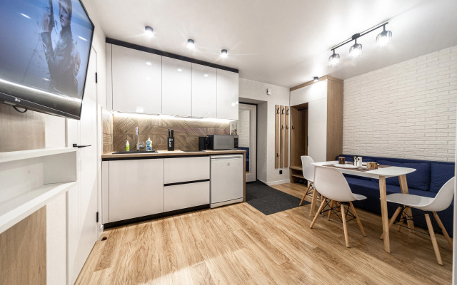 Апартаменты на Мельникайте 16