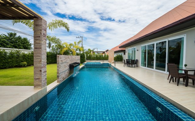 The Ville Jomtien Pool Villa