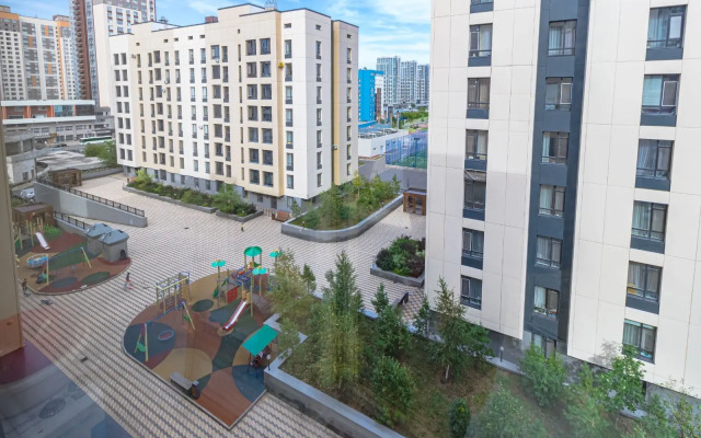 Apartments Svetlye V Tsentre Ryadom S Botanicheskim Sadom