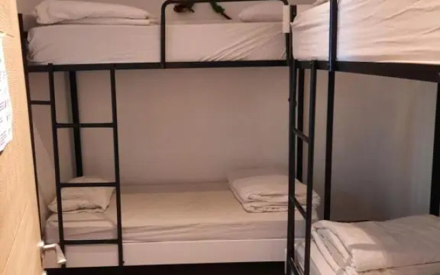 Kuyu Beergarden Hostel