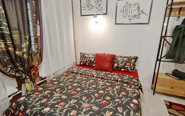V Tsentre Sankt-Peterburga Flat