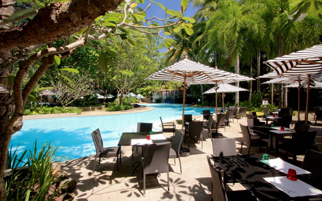 Pullman Phuket Karon Beach Resort Hotel