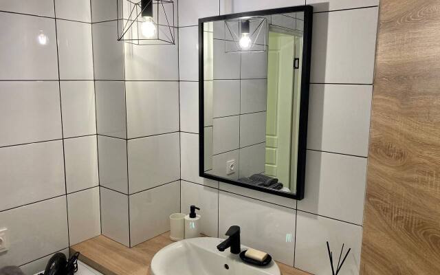 Uyutnaya Kvartira-Studiya S Mangalnoj Zonoj Apartments