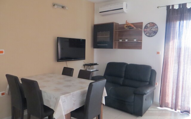 Lovre Skugor Apartments