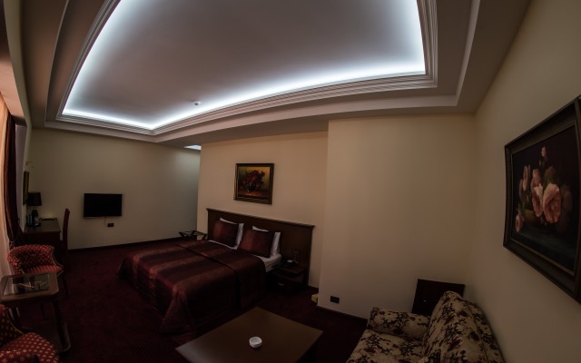 Elegant Hotel & Resort