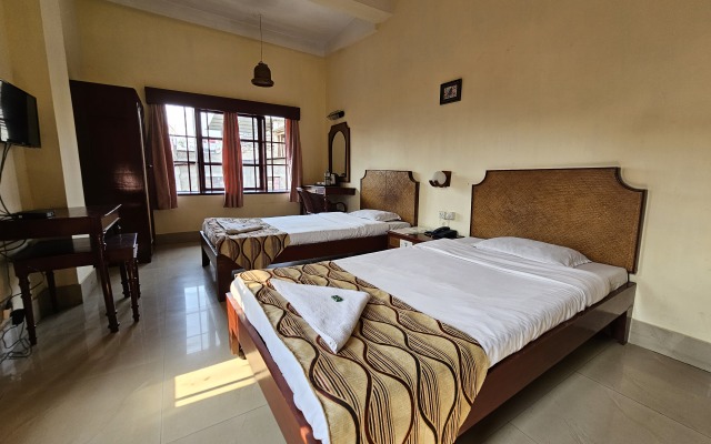 Indsurya Hotel