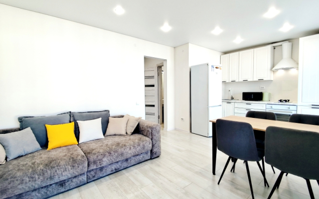 Апартаменты с балконом в новом доме