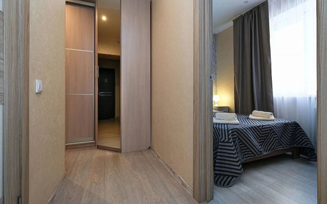 Ryadom S Zhd Vokzalom Flat