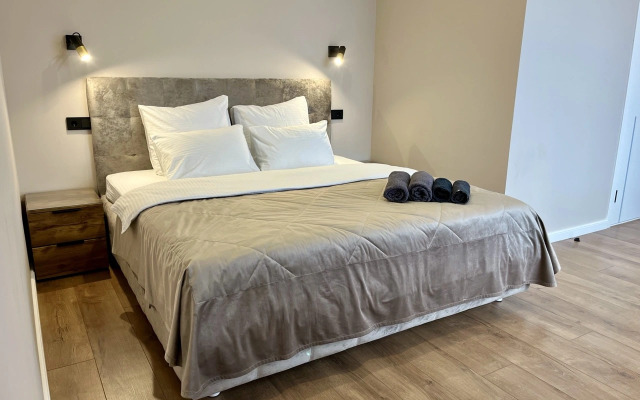 Stilnaya 3-Kh Mestnaya V Zhk Art Yalta Flat