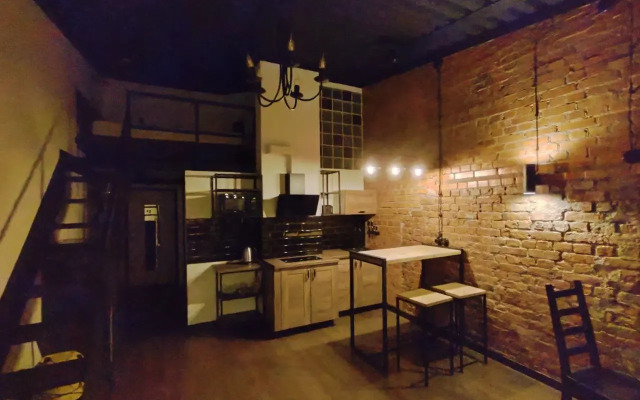 Dvukhetazhnaya Studiya - Loft Flat